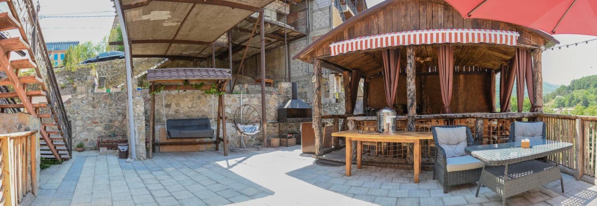 Dom Adonis Hotel Dilijan Eksteriør billede