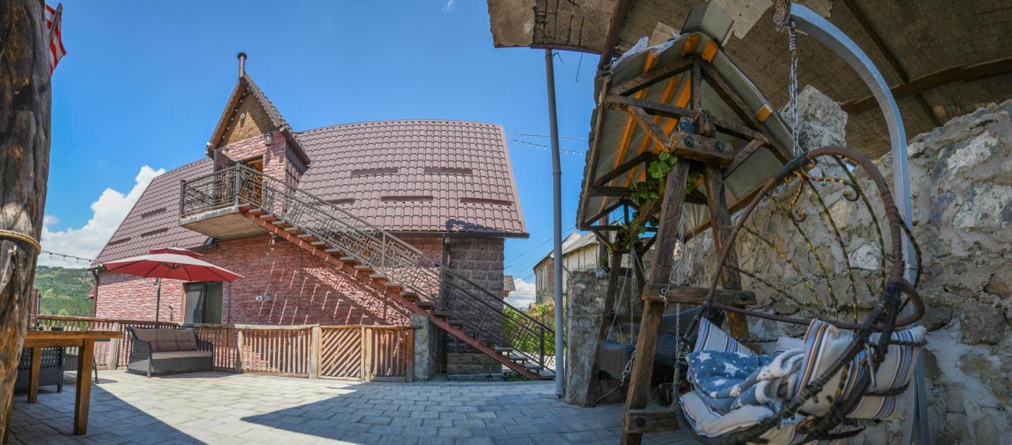 Dom Adonis Hotel Dilijan Eksteriør billede